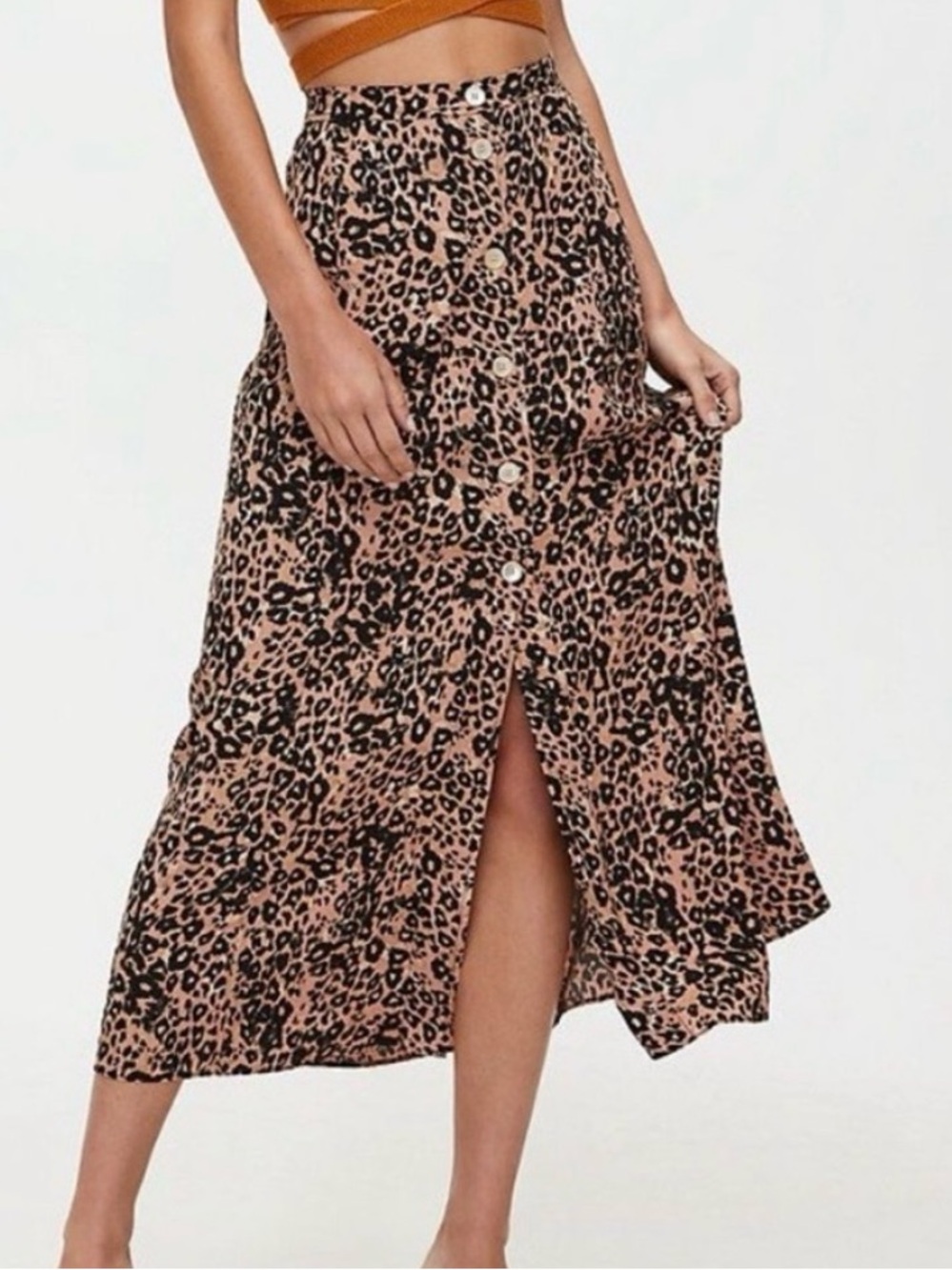 Aritzia Wilfred Leopard-Print Button-Front Amelie Midi Skirt